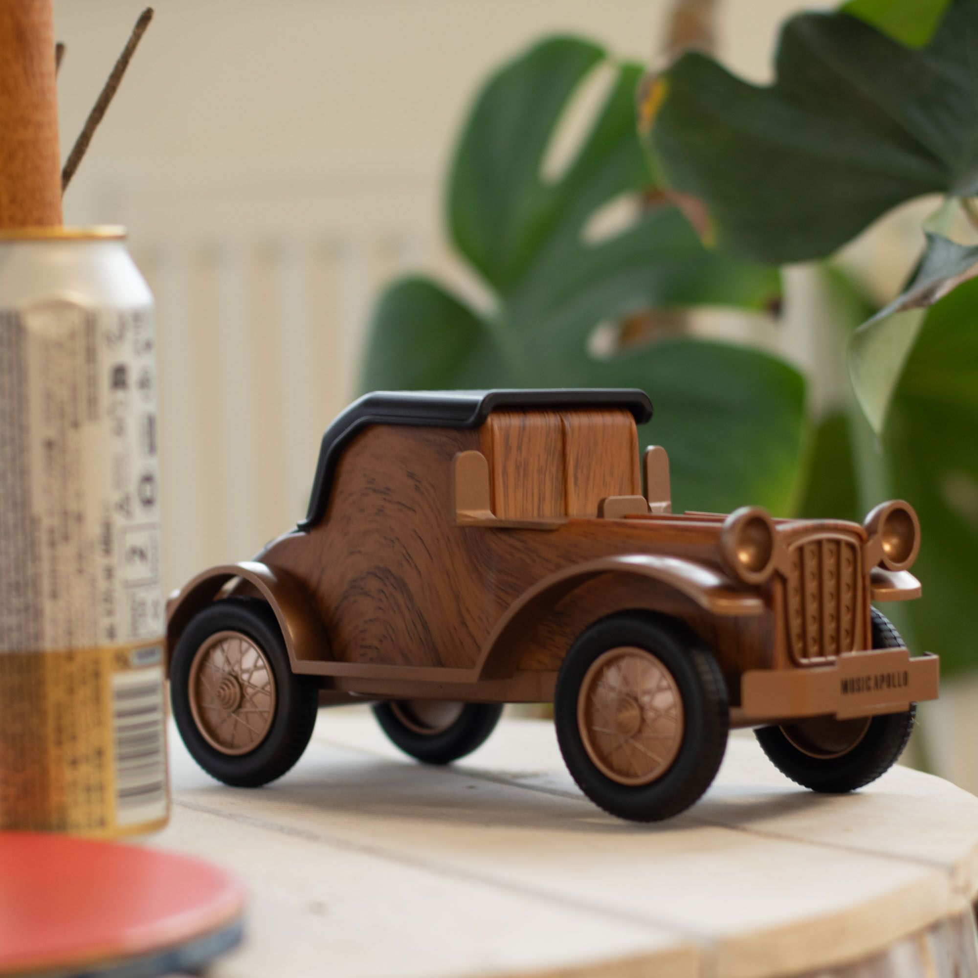 Classic Vintage Car Speaker and Phone Holder - Bluetooth - 5 watt - Image 9